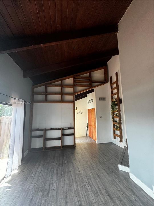 En Venta: $375,000 (2 camas, 2 baños, 1230 Pies cuadrados)