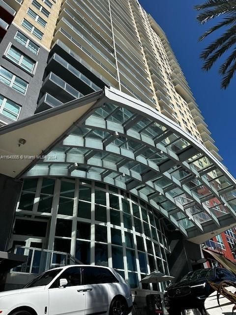 Recently Rented: $3,000 (1 beds, 1 baths, 750 Square Feet)