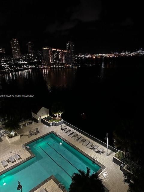 Recently Rented: $3,000 (1 beds, 1 baths, 750 Square Feet)