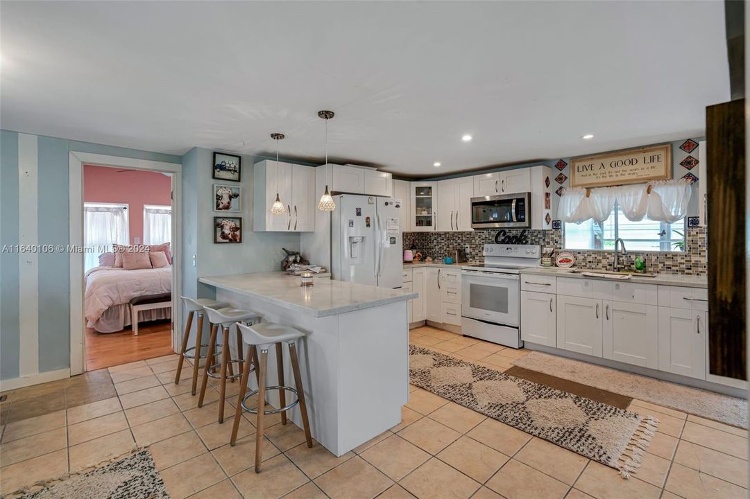 Vendido Recientemente: $279,000 (3 camas, 2 baños, 1560 Pies cuadrados)