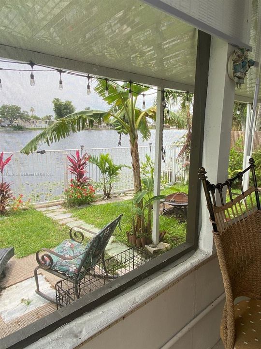 Vendido Recientemente: $279,000 (3 camas, 2 baños, 1560 Pies cuadrados)