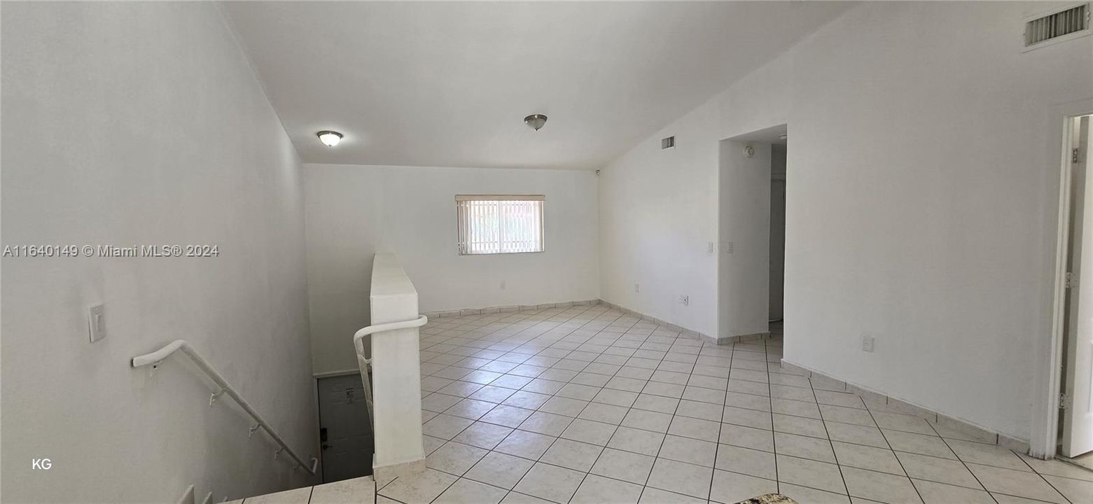 For Sale: $349,990 (2 beds, 2 baths, 1029 Square Feet)