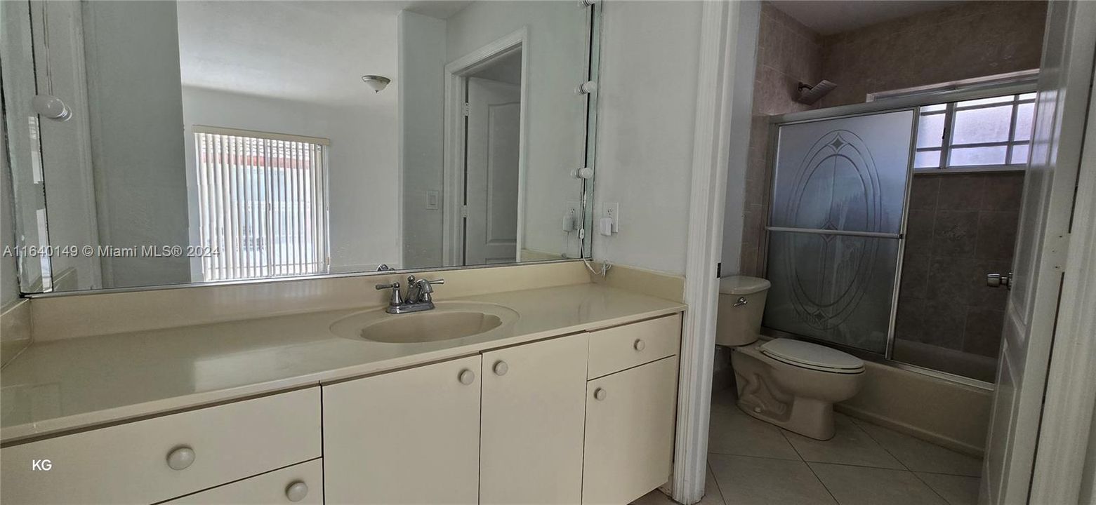 For Sale: $349,990 (2 beds, 2 baths, 1029 Square Feet)