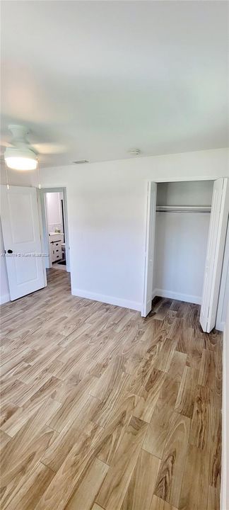 For Sale: $369,000 (3 beds, 2 baths, 1038 Square Feet)