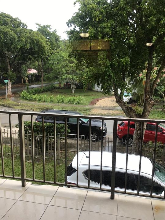 Recently Rented: $1,500 (1 beds, 1 baths, 696 Square Feet)