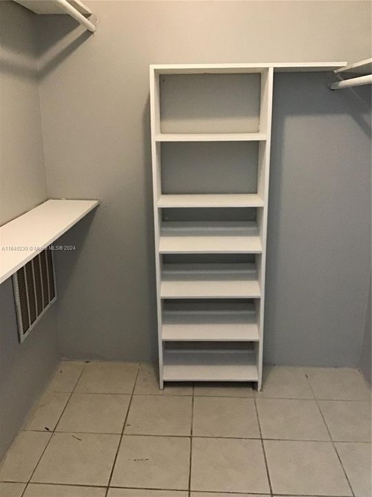 Recently Rented: $1,500 (1 beds, 1 baths, 696 Square Feet)