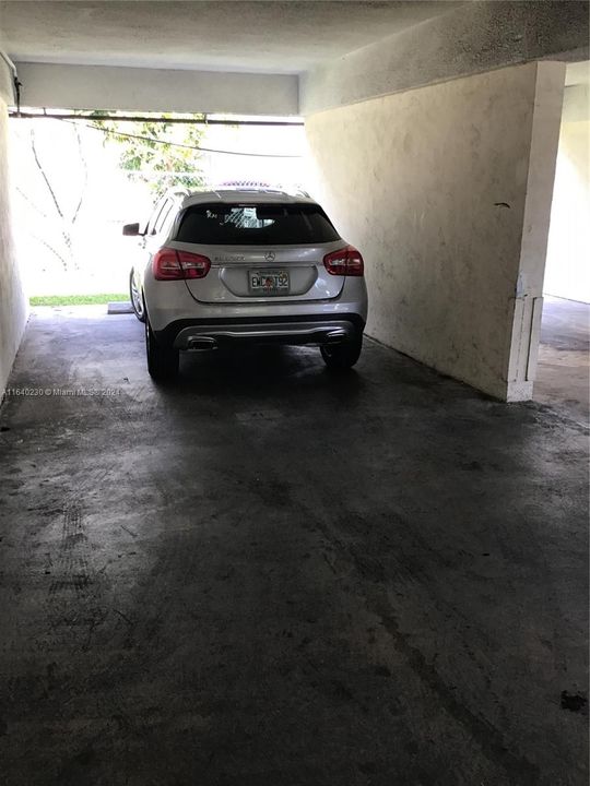 Recently Rented: $1,500 (1 beds, 1 baths, 696 Square Feet)