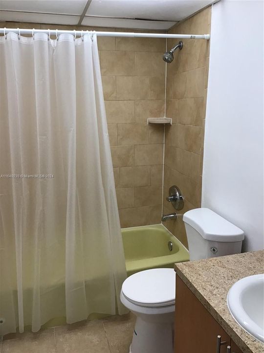 Recently Rented: $1,500 (1 beds, 1 baths, 696 Square Feet)
