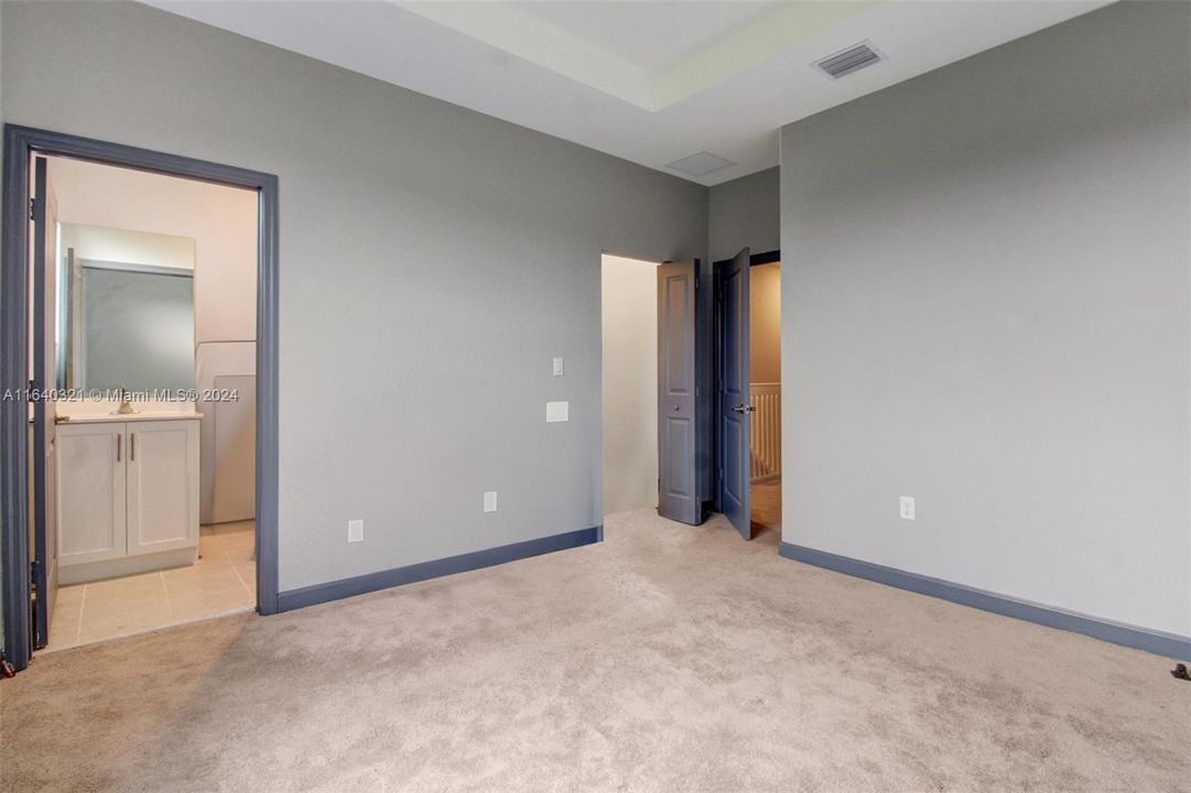 Recently Sold: $495,000 (3 beds, 2 baths, 1321 Square Feet)