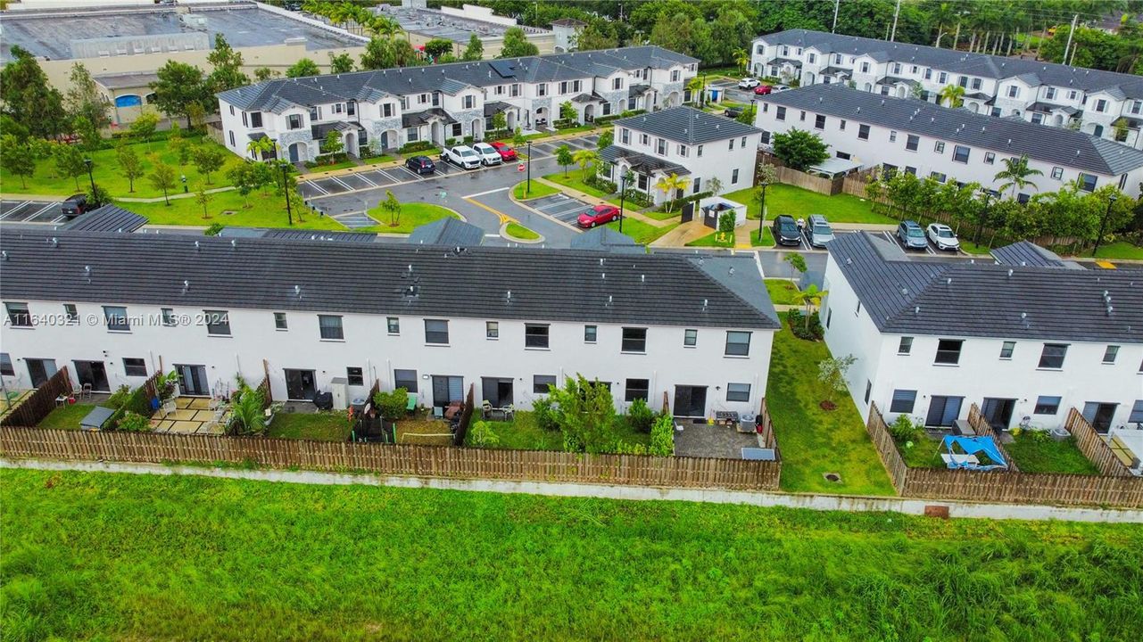 Recently Sold: $495,000 (3 beds, 2 baths, 1321 Square Feet)