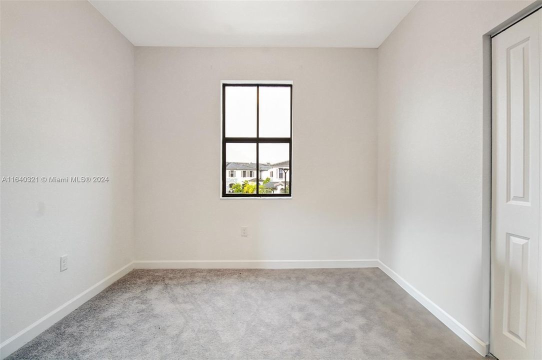 Recently Sold: $495,000 (3 beds, 2 baths, 1321 Square Feet)