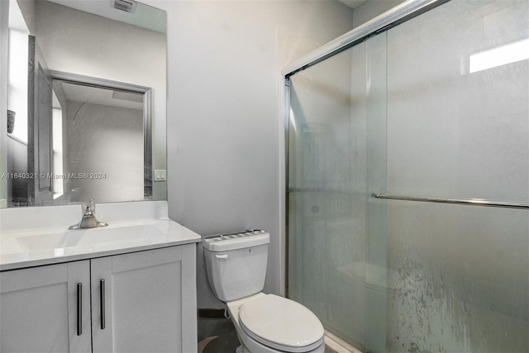 Recently Sold: $495,000 (3 beds, 2 baths, 1321 Square Feet)