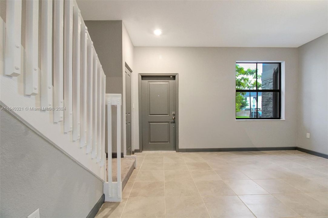 Recently Sold: $495,000 (3 beds, 2 baths, 1321 Square Feet)