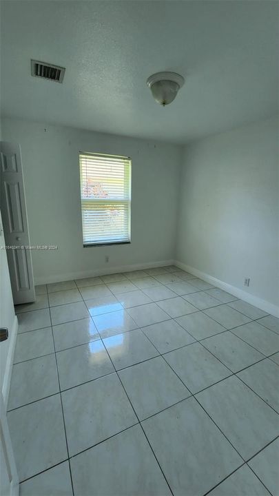 For Rent: $4,950 (4 beds, 2 baths, 1600 Square Feet)