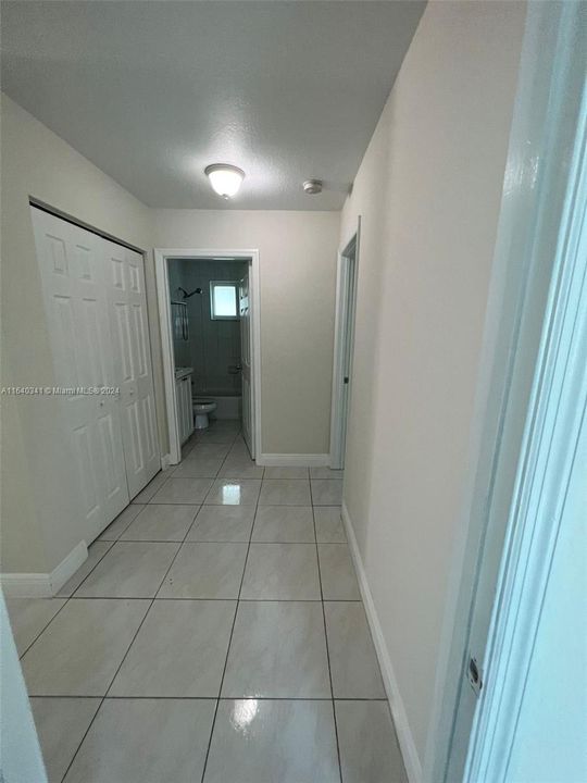 For Rent: $4,950 (4 beds, 2 baths, 1600 Square Feet)