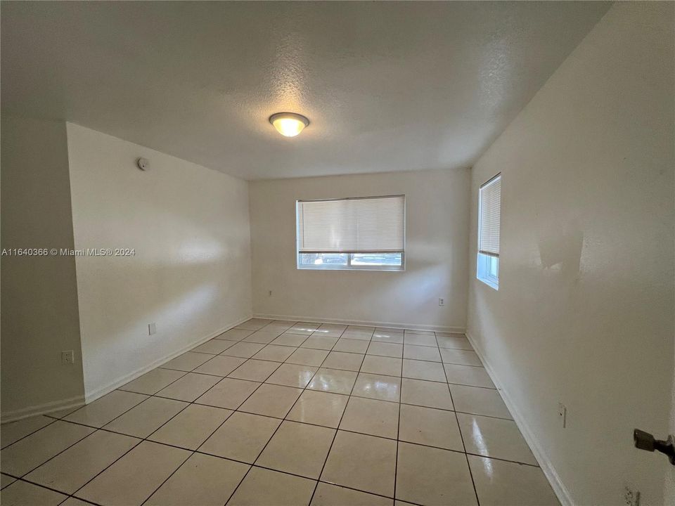 Active With Contract: $2,300 (3 beds, 2 baths, 1126 Square Feet)