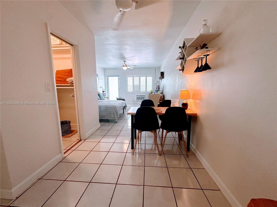 Active With Contract: $250,000 (0 beds, 1 baths, 470 Square Feet)