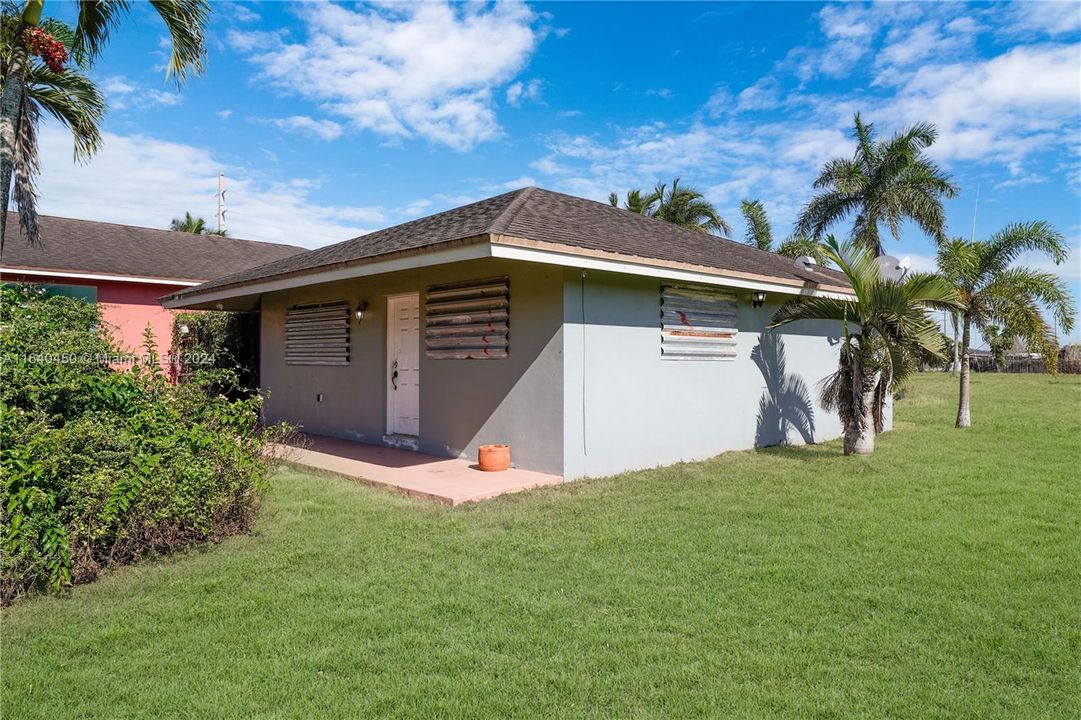 For Sale: $1,850,000 (4 beds, 3 baths, 2198 Square Feet)