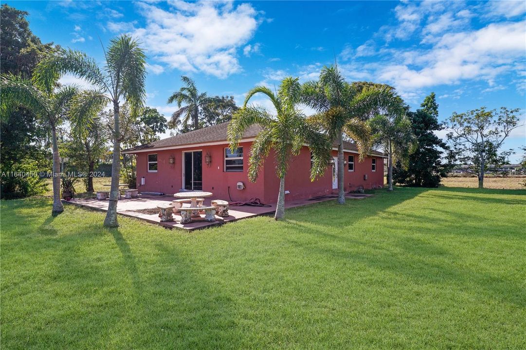 For Sale: $1,850,000 (4 beds, 3 baths, 2198 Square Feet)