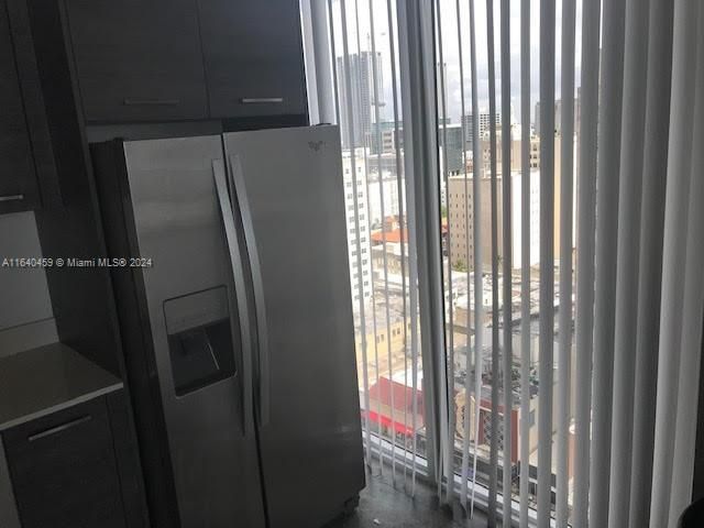 For Sale: $399,000 (2 beds, 1 baths, 736 Square Feet)