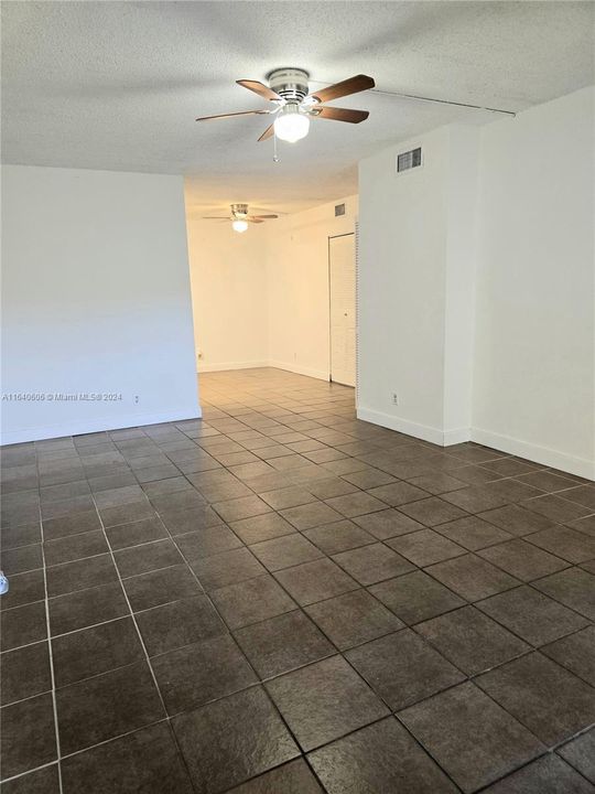 Recently Rented: $1,750 (2 beds, 2 baths, 870 Square Feet)