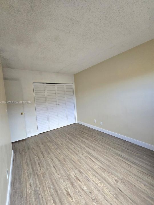 Recently Rented: $1,750 (2 beds, 2 baths, 870 Square Feet)