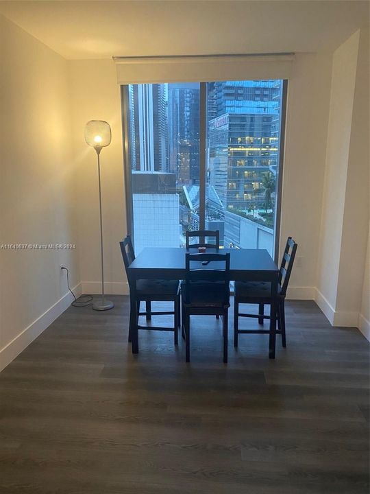 Recently Rented: $2,600 (0 beds, 1 baths, 551 Square Feet)