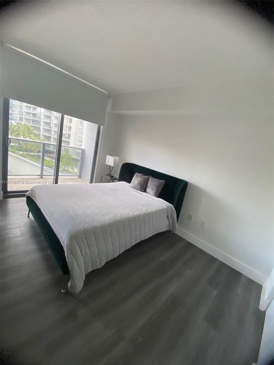 Recently Rented: $2,600 (0 beds, 1 baths, 551 Square Feet)