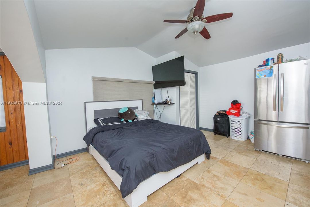 Active With Contract: $699,900 (3 beds, 2 baths, 1451 Square Feet)