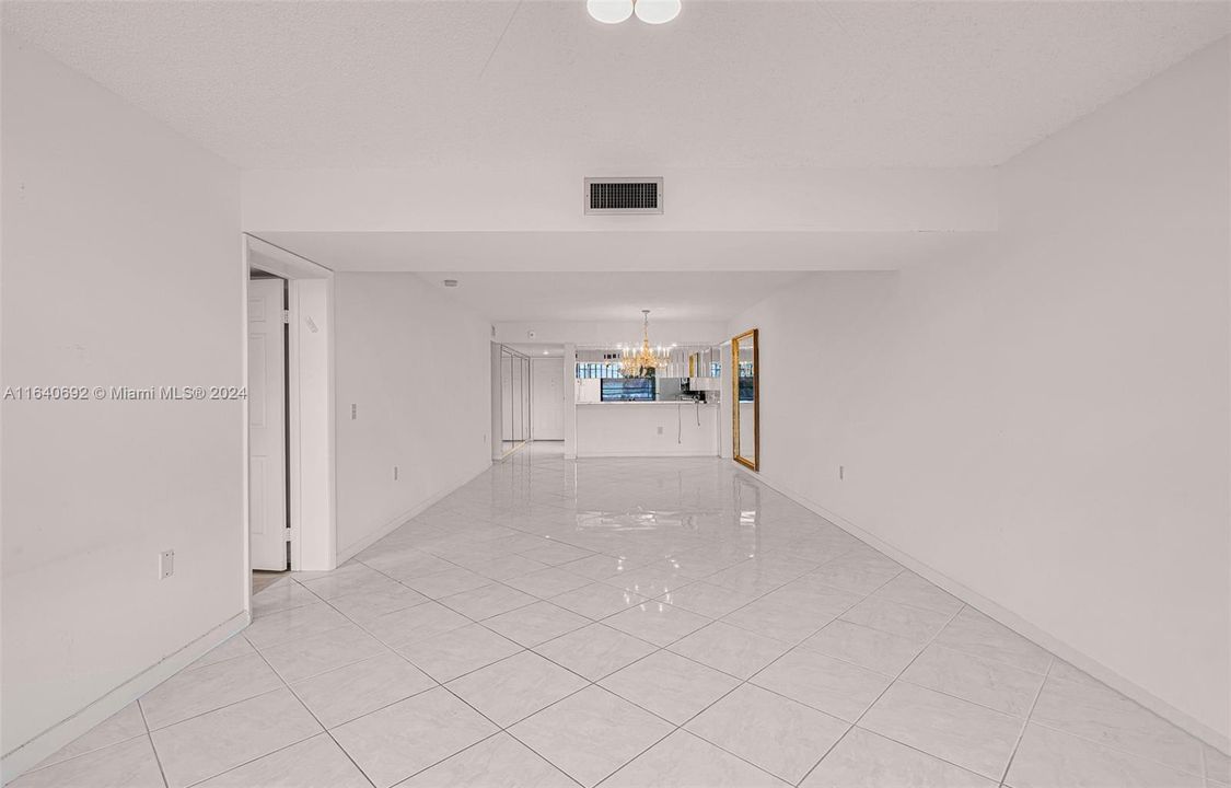 Recently Sold: $250,000 (2 beds, 2 baths, 1385 Square Feet)