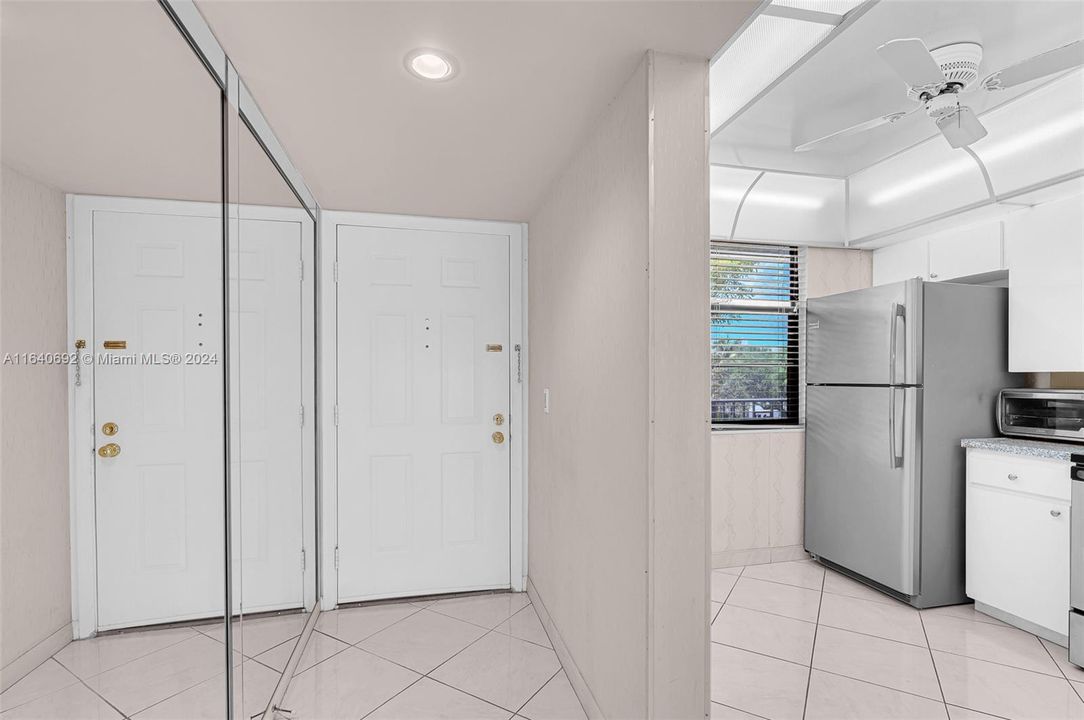 Recently Sold: $250,000 (2 beds, 2 baths, 1385 Square Feet)