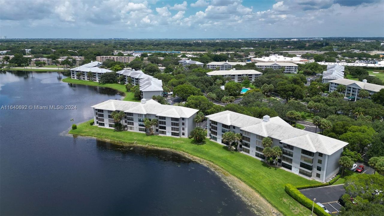 Recently Sold: $250,000 (2 beds, 2 baths, 1385 Square Feet)