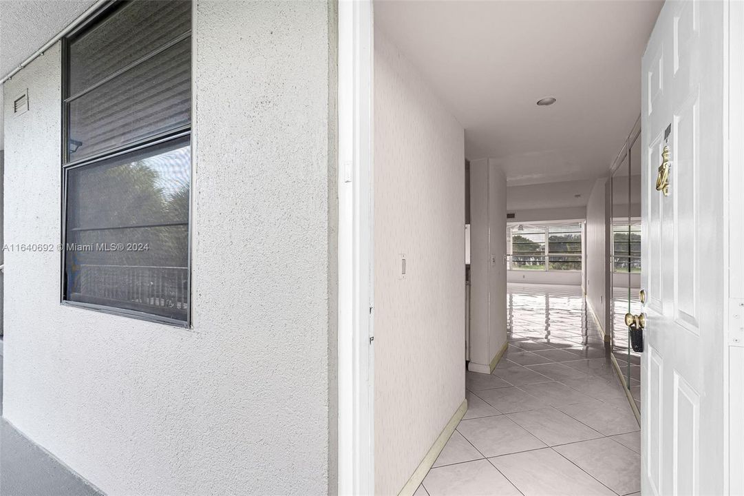 Recently Sold: $250,000 (2 beds, 2 baths, 1385 Square Feet)