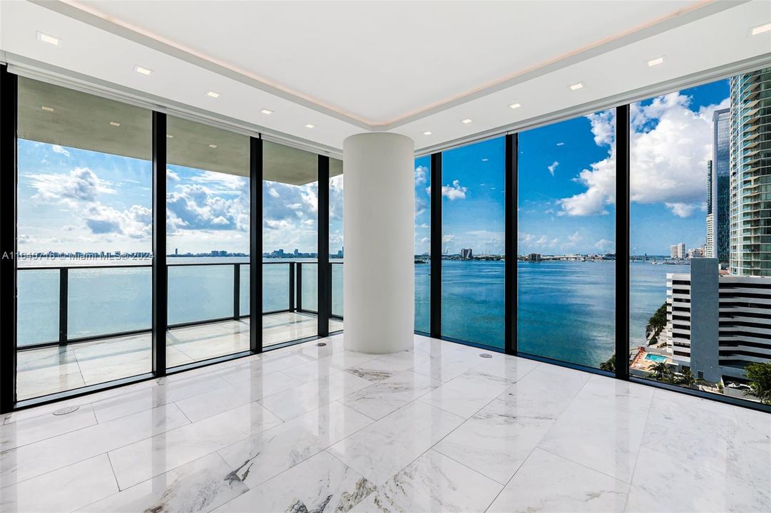 For Sale: $1,899,000 (3 beds, 3 baths, 1634 Square Feet)