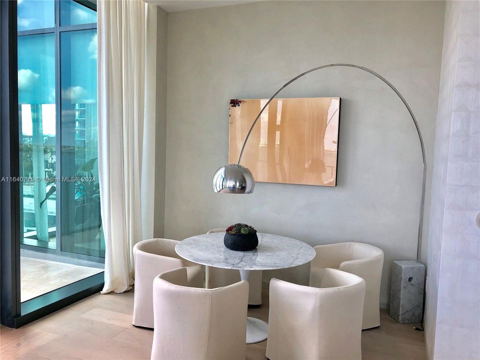 For Sale: $1,899,000 (3 beds, 3 baths, 1634 Square Feet)