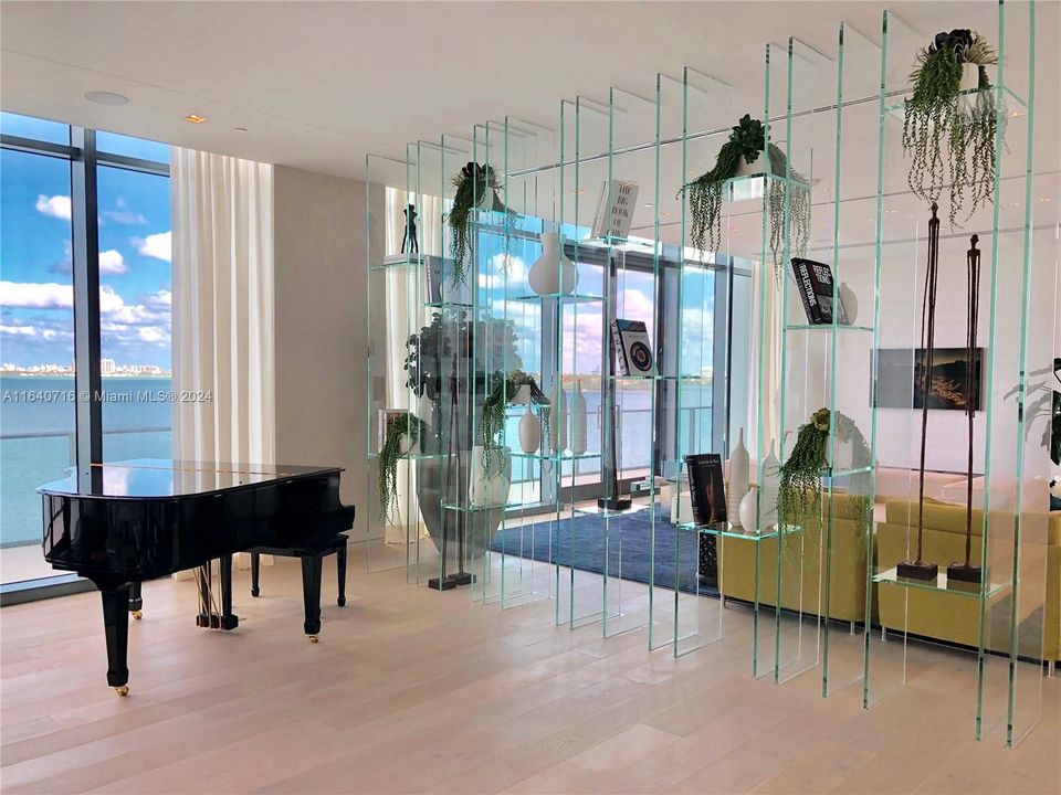 For Sale: $1,899,000 (3 beds, 3 baths, 1634 Square Feet)