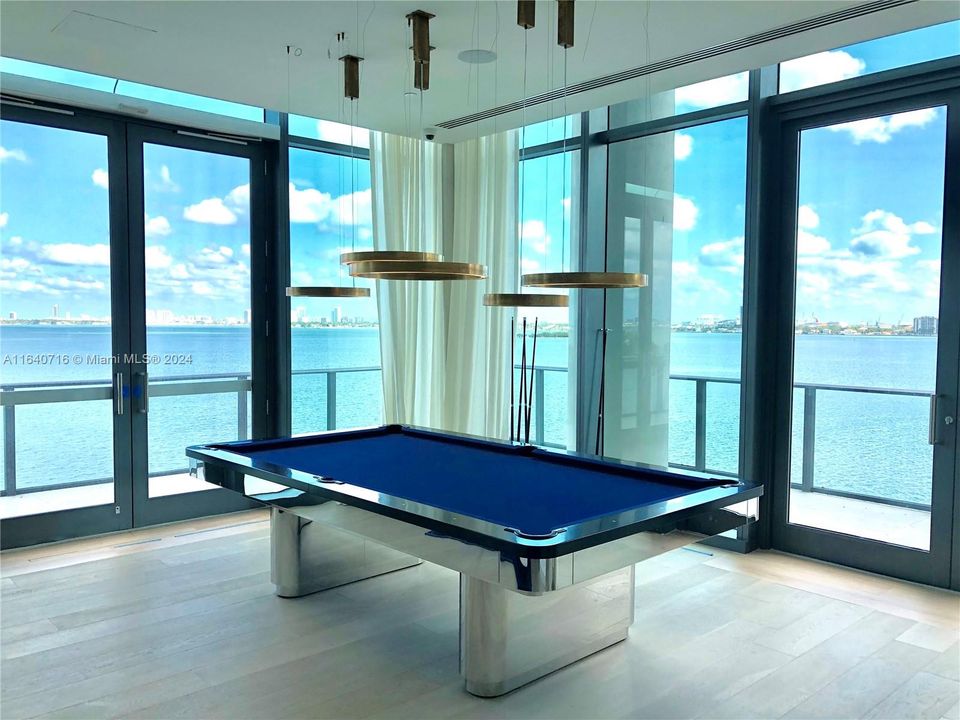 For Sale: $1,899,000 (3 beds, 3 baths, 1634 Square Feet)