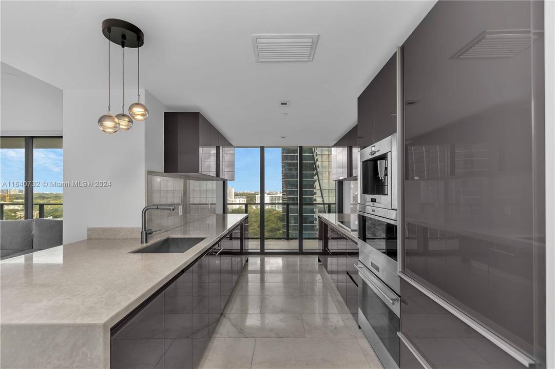 Active With Contract: $7,800 (2 beds, 2 baths, 1091 Square Feet)