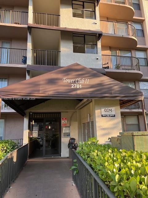 Active With Contract: $1,490 (1 beds, 1 baths, 619 Square Feet)