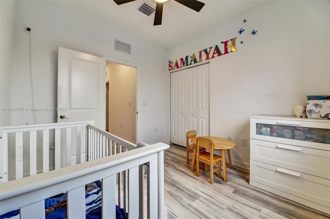 Active With Contract: $459,500 (3 beds, 2 baths, 1403 Square Feet)