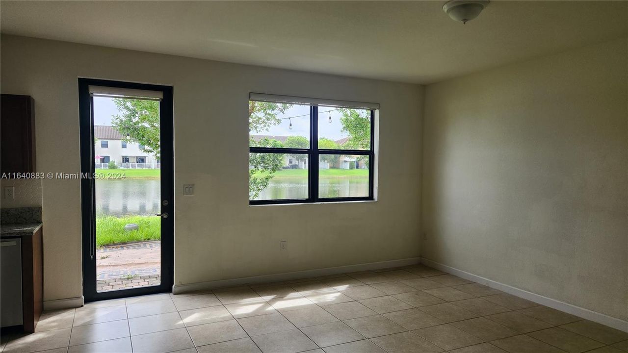 Recently Rented: $3,600 (4 beds, 2 baths, 3520 Square Feet)