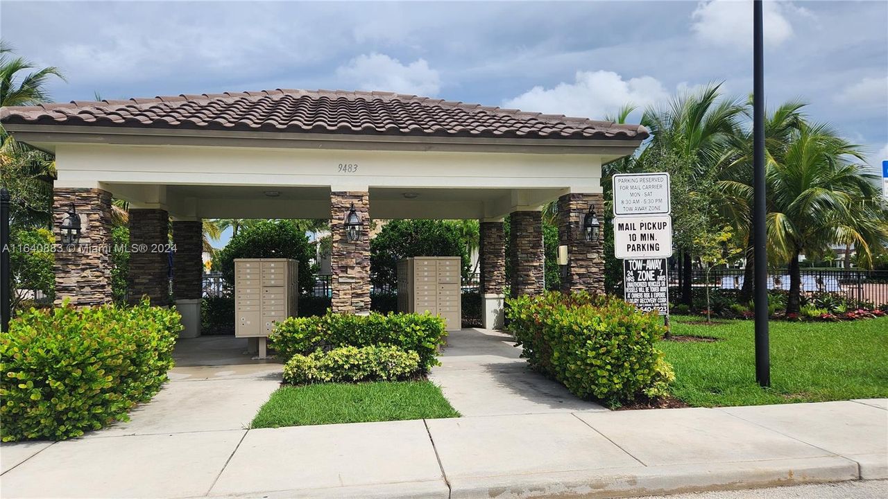 Recently Rented: $3,600 (4 beds, 2 baths, 3520 Square Feet)