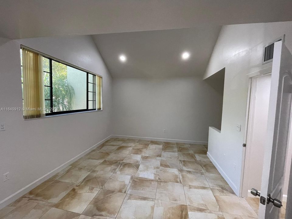 En Venta: $380,000 (3 camas, 2 baños, 1214 Pies cuadrados)