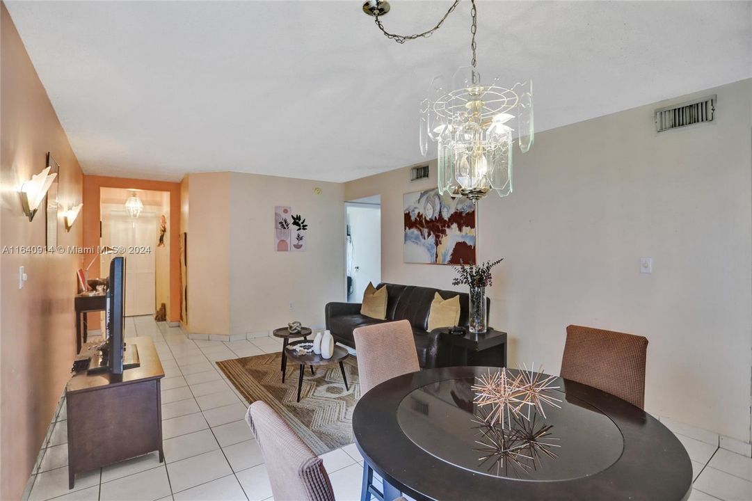 Active With Contract: $365,000 (3 beds, 2 baths, 1150 Square Feet)