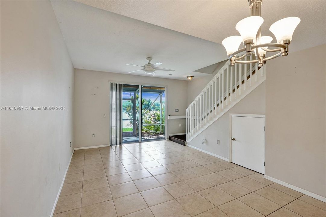 Recently Sold: $325,000 (2 beds, 2 baths, 1244 Square Feet)