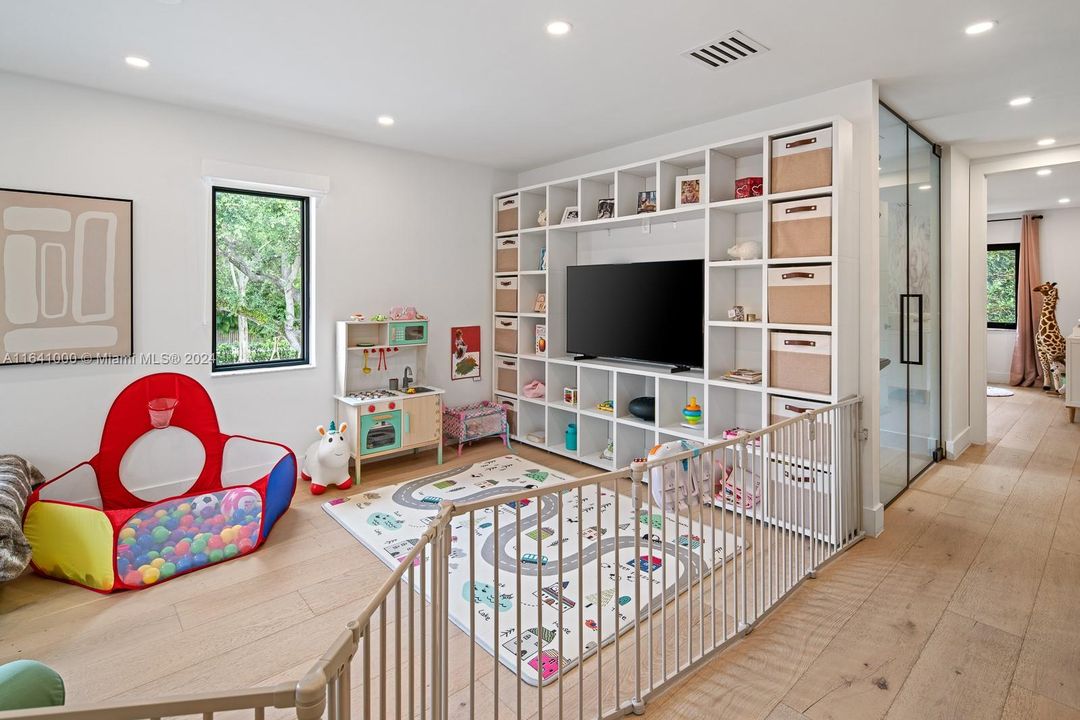 playroom/bedroom