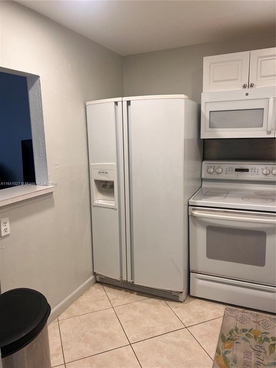 For Sale: $89,900 (1 beds, 1 baths, 585 Square Feet)