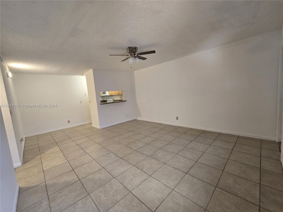 Active With Contract: $1,800 (2 beds, 2 baths, 768 Square Feet)