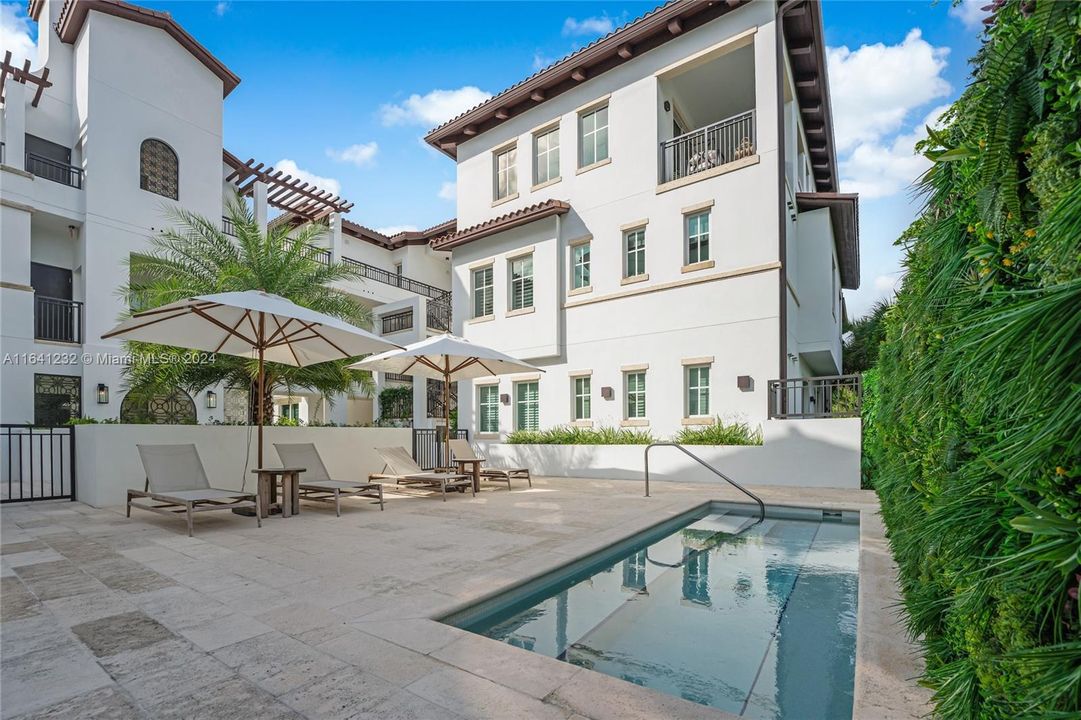 Active With Contract: $3,200,000 (3 beds, 2 baths, 2791 Square Feet)