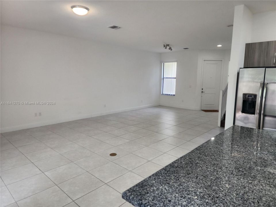 Active With Contract: $3,500 (3 beds, 2 baths, 1749 Square Feet)